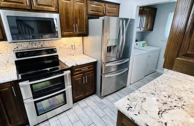 8623 N Lagoon Drive unit: B10