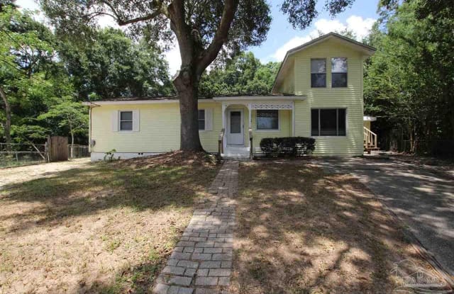 5 N Edgewood Cir - 5 Edgewood Circle, West Pensacola, FL 32506