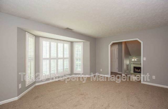 5015 Hidden Hills Ct