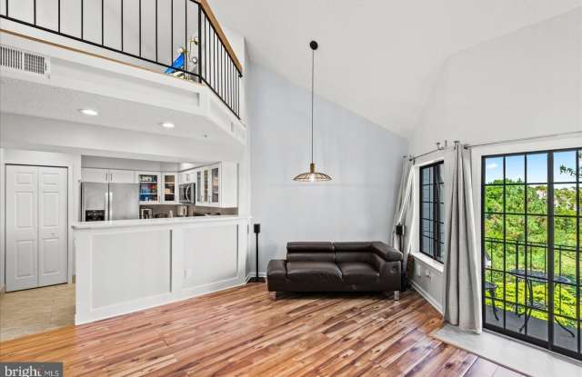 6000-F MERSEY OAKS Way unit: 1F