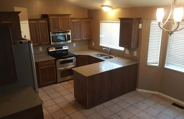 1228 Pheasant View Dr