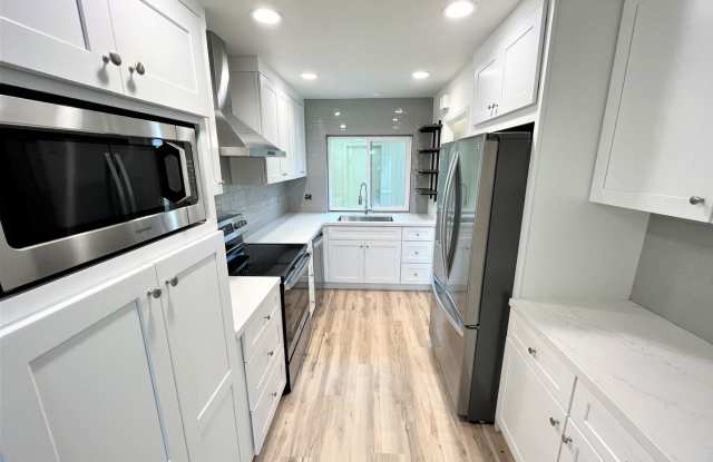 Photo of Light  Bright, Remodeled 3BD/1.5BA w/ 1 Car Garage, Comm Pool, Park and Greenbelts