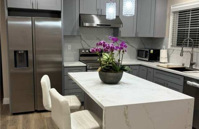 Photo of 2030 S. Chapel Avenue