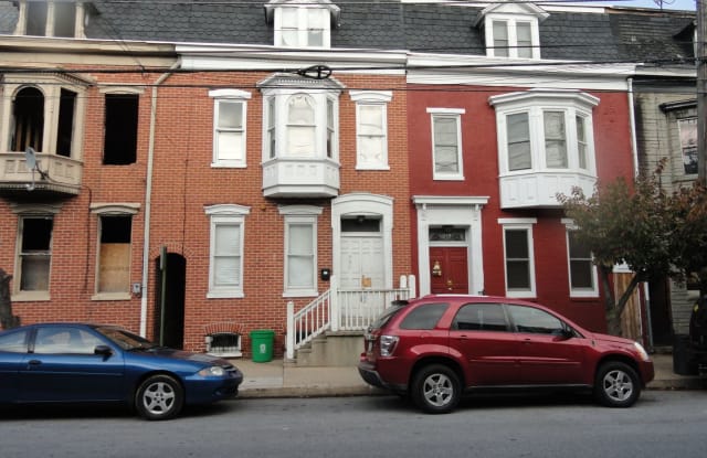 331 E KING ST - 331 East King Street, York, PA 17403