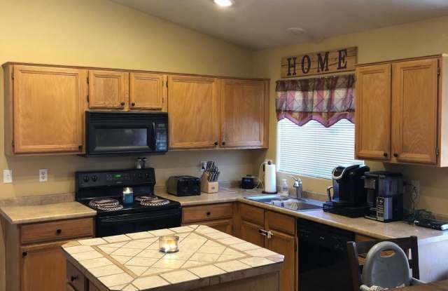 5223 W GERONIMO Street