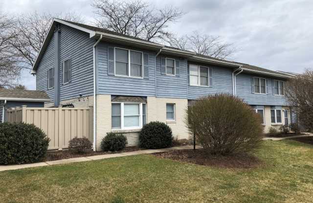 Cozy 2-bedroom Townhome on 935 West Whitehall