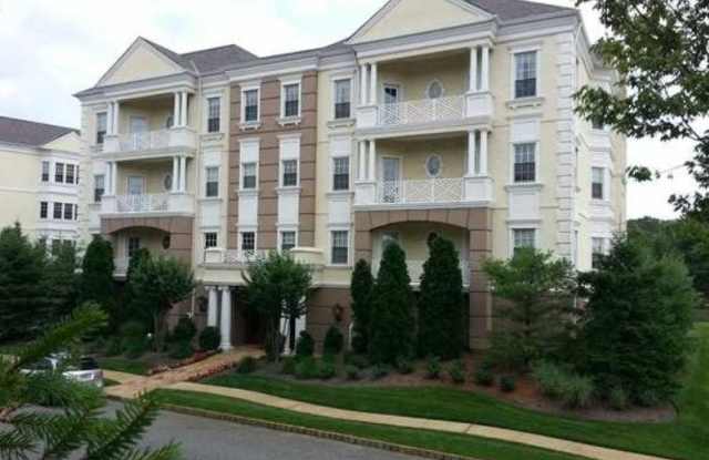 Photo of 1031 Oval Road