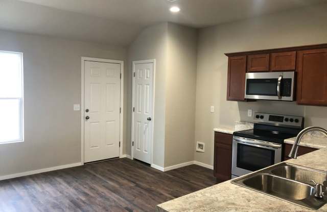 4 bedroom 2 bath home in East Siloam Springs