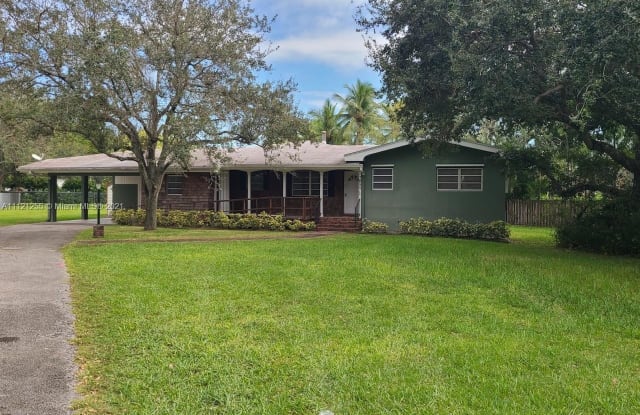 7655 SW 83 Ct - 7655 SW 83 Ct, Glenvar Heights, FL 33143