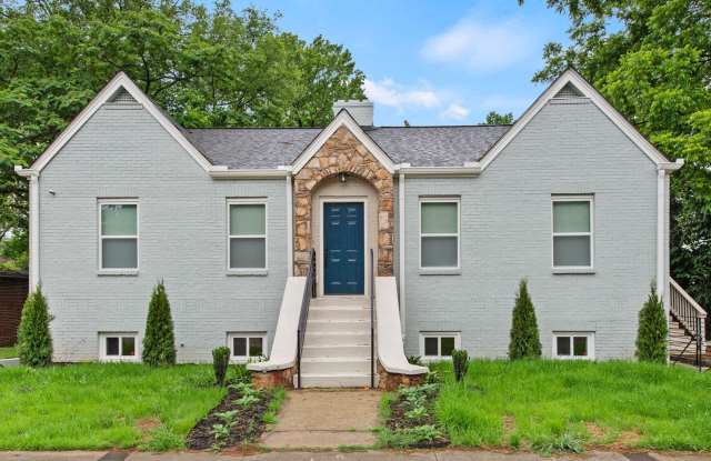 FURNISHED Duplex Unit - 2 Bedrooms/2 Baths/Off street parking - 636 Frances PL Unit B Atlanta GA 30318