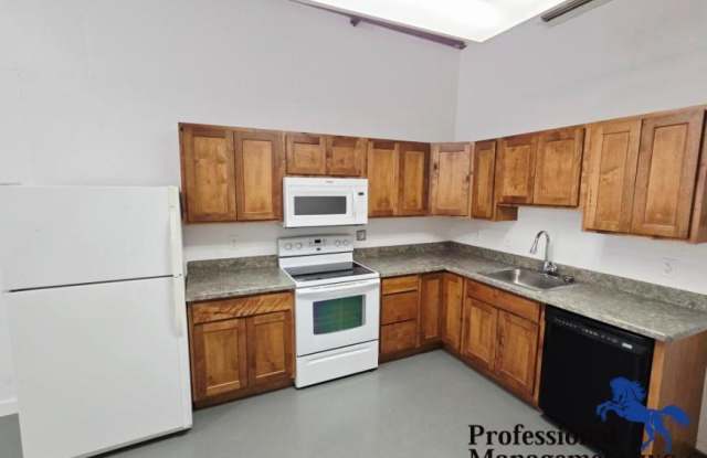 111 1/2 N 19th Street