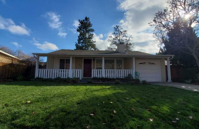 Beautiful pet friendly home - 2013 Washington Avenue, Redwood City, CA 94061