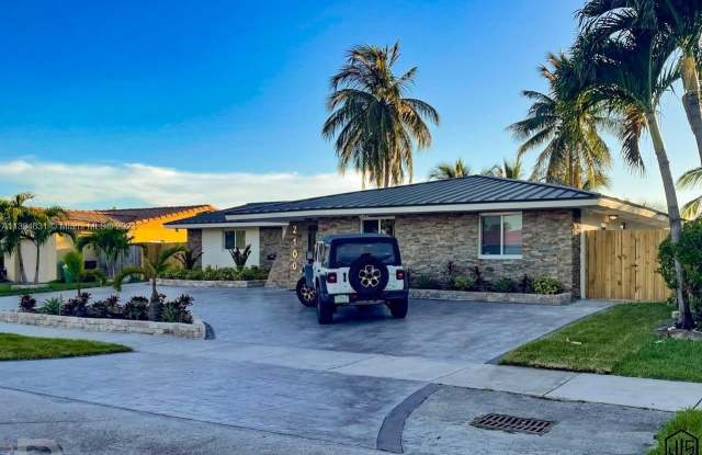 2100 SW 100th Ave