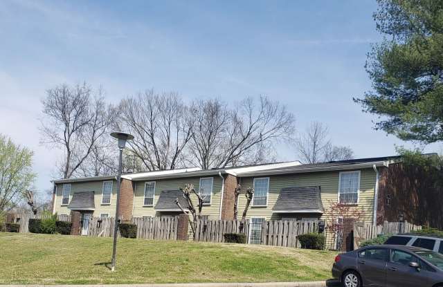 Spacious 1 Bedroom, 1.5 Bath Townhouse – Minutes from Nashville