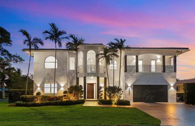 552 PALM DRIVE