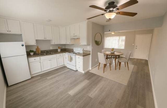 Cozy 2BD/1BA Available for Rent! (Upstairs)