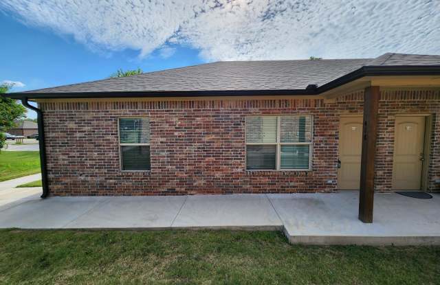 418 E 13th