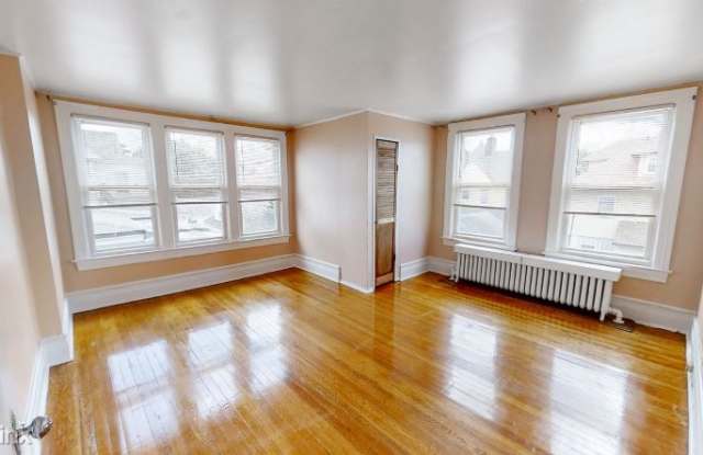 200 N Fulton Ave