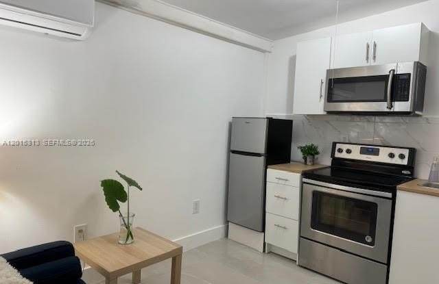 1270 NE 210th Ter