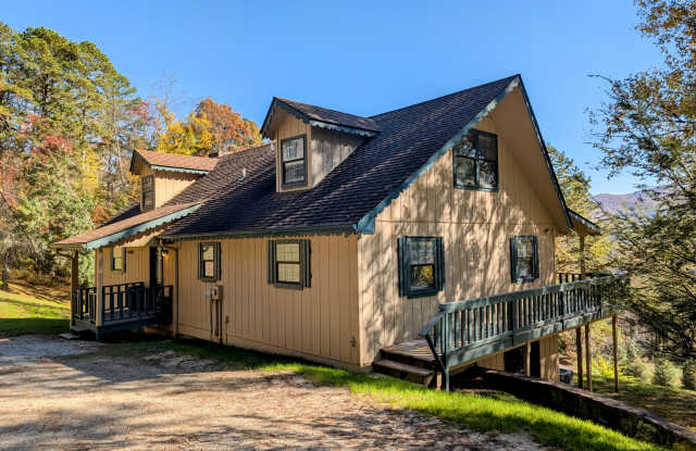 729 Chalet Village Dr