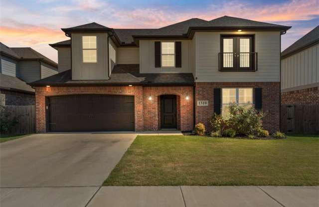 Photo of 1319 Park  ST