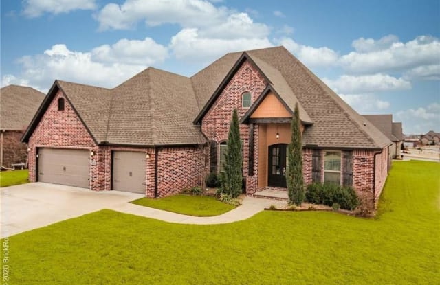 8177 La Scala  AVE - 8177 La Scala Avenue, Springdale, AR 72762