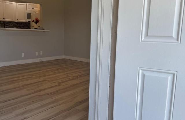 176 Sussex unit: 176