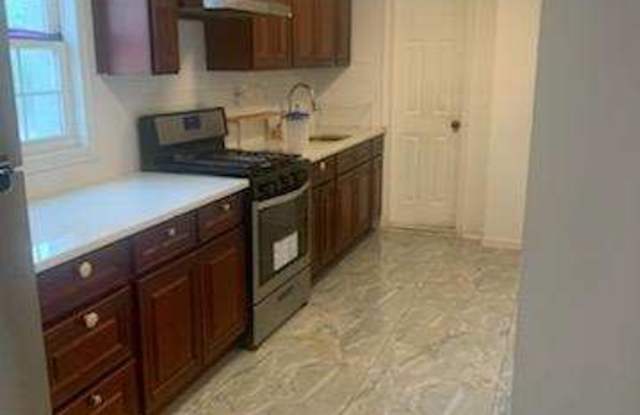 82 Brabant Street 1st