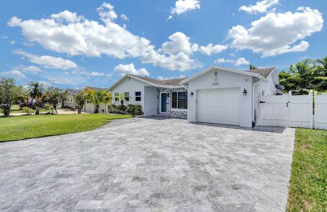 8992 SW 7th Street - 8992 Southwest 7th Street, Palm Beach County, FL 33433