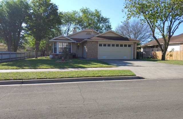 Photo of 3208 Honeysuckle Dr