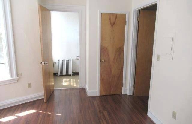 245 NASSAU Street unit: 2 B