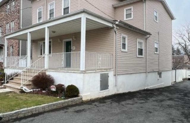 72 Lincoln St - 72 Lincoln Street, Passaic, NJ 07055