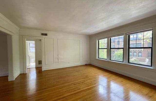 6333 South Rosebury Avenue - 2W