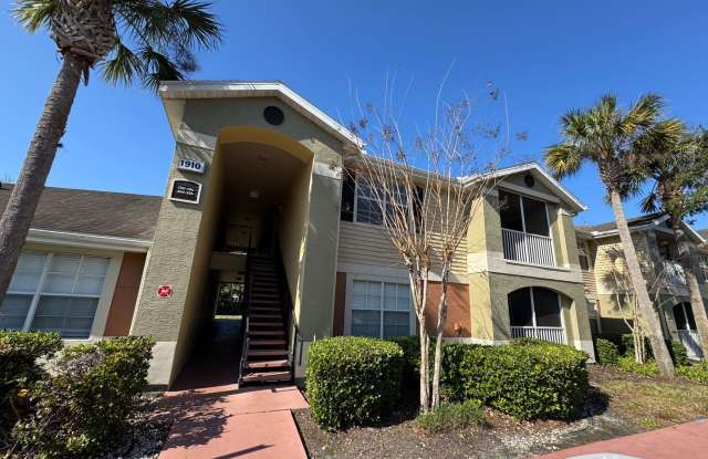 Oviedo 2/2 Condo with Tile & LVP Flooring, Updated Baths, New Paint & Appliances!