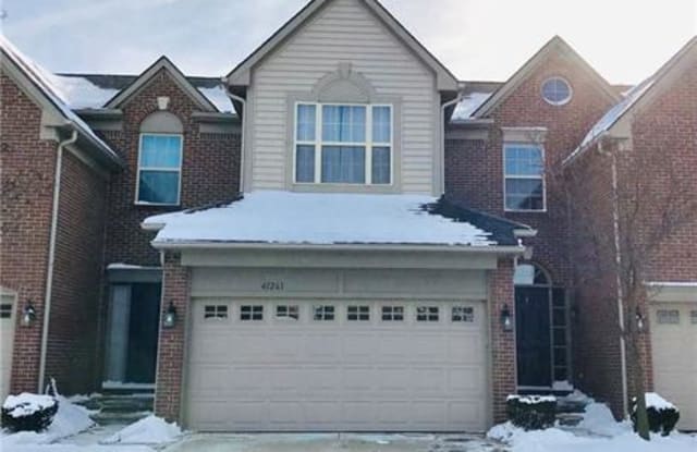 41261 N MAPLEWOOD Drive - 41261 N Maplewood Dr, Wayne County, MI 48187