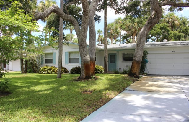 609 Yupon Ave - 609 Yupon Avenue, New Smyrna Beach, FL 32169