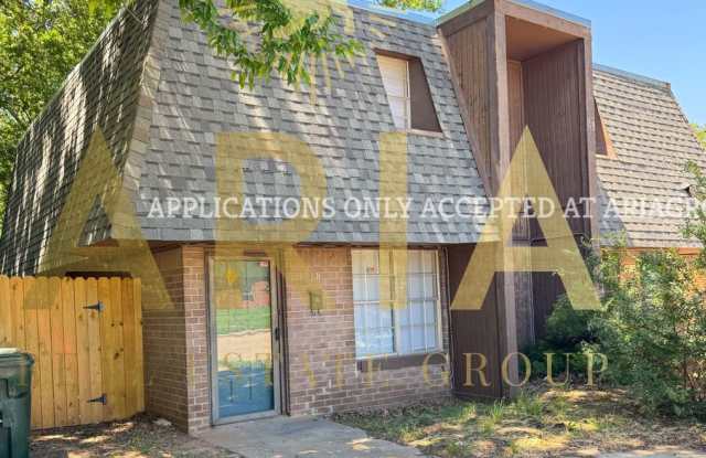 2 Bed/1.5 Bath Shaded Townhome Close to Campus! Available for Immediate Move-in!