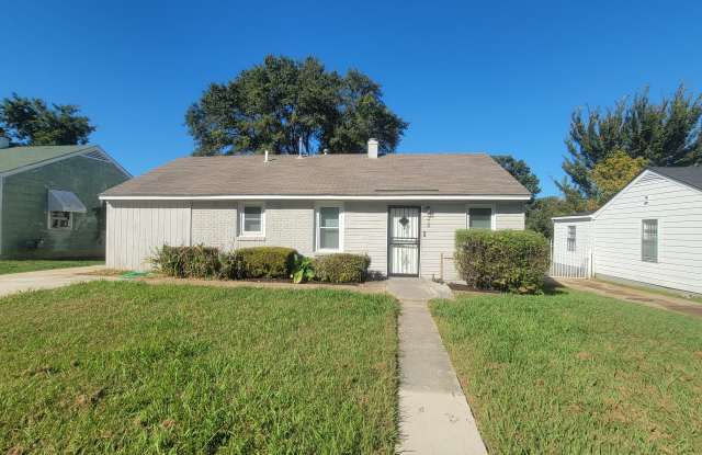 Photo of 214 Radar Rd