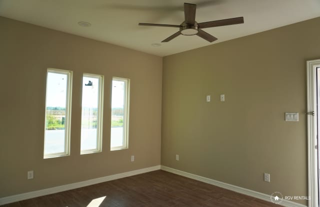 1025 North Clarence Avenue - C