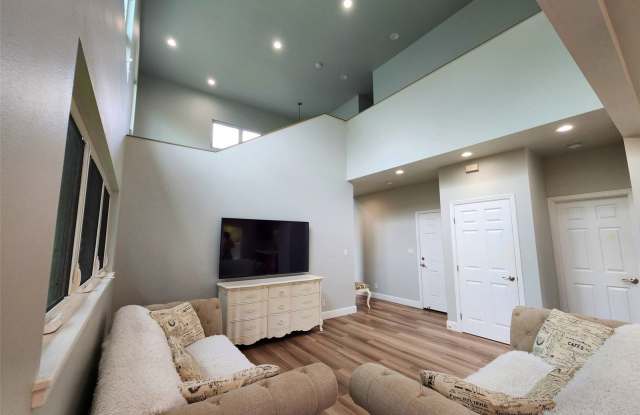 47-285 Waihee Road unit: D