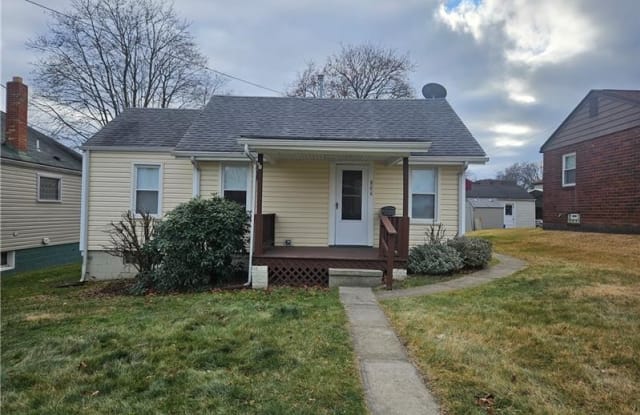 806 Kaye Ave - 806 Kaye Avenue, Monaca, PA 15061