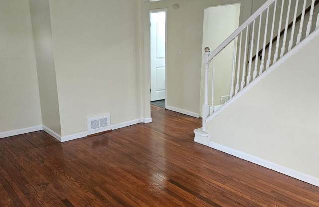 Photo of 34290 Richard Street