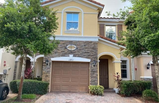 12453 Emerald Creek Mnr - 12453 Emerald Creek Mnr, Plantation, FL 33325