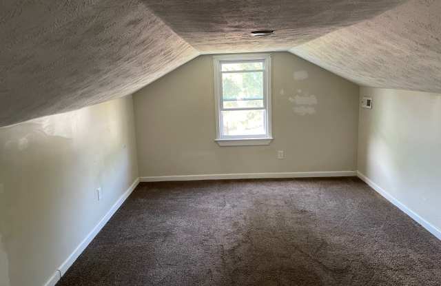 4104 La Salle Avenue