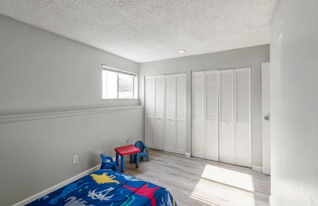 Suncrest Apartments