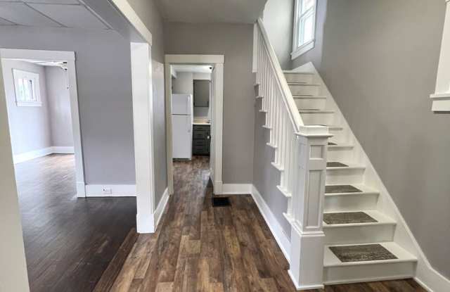 Charming 3 Bed, 1 Bath Home on a Quiet Street in Crafton Heights - Available 7/1!