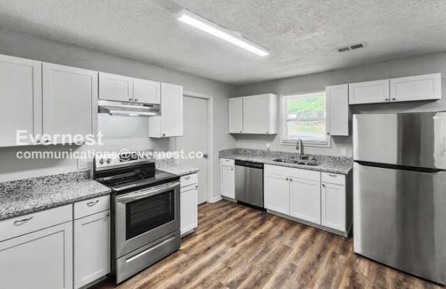 725 West Creek Circle