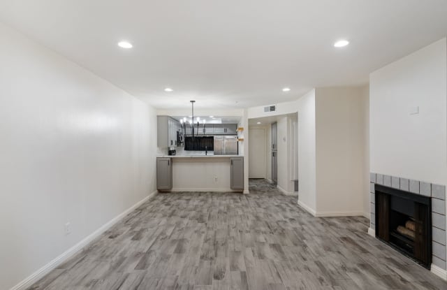 550 Orange Avenue #144 - 550 Orange Avenue, Long Beach, CA 90802