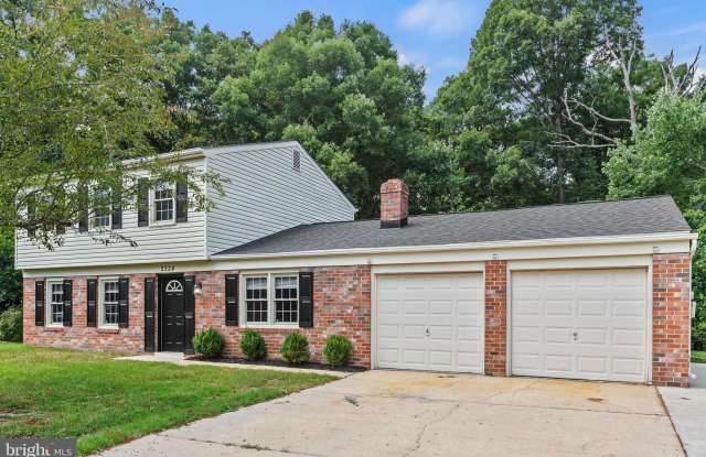 2324 KENT Court