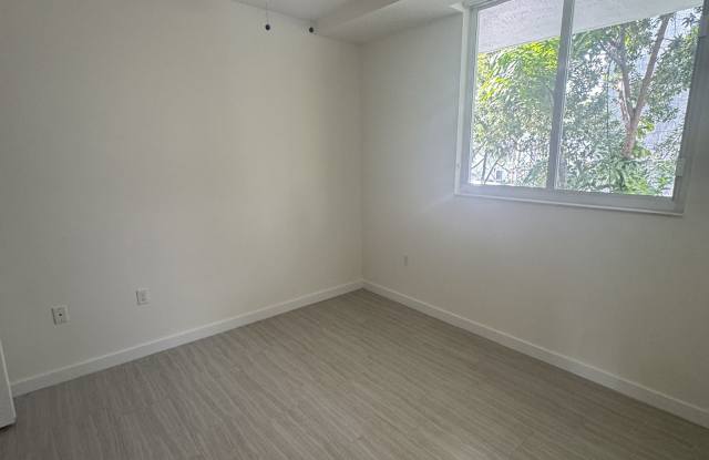 531 Northeast 39th Street